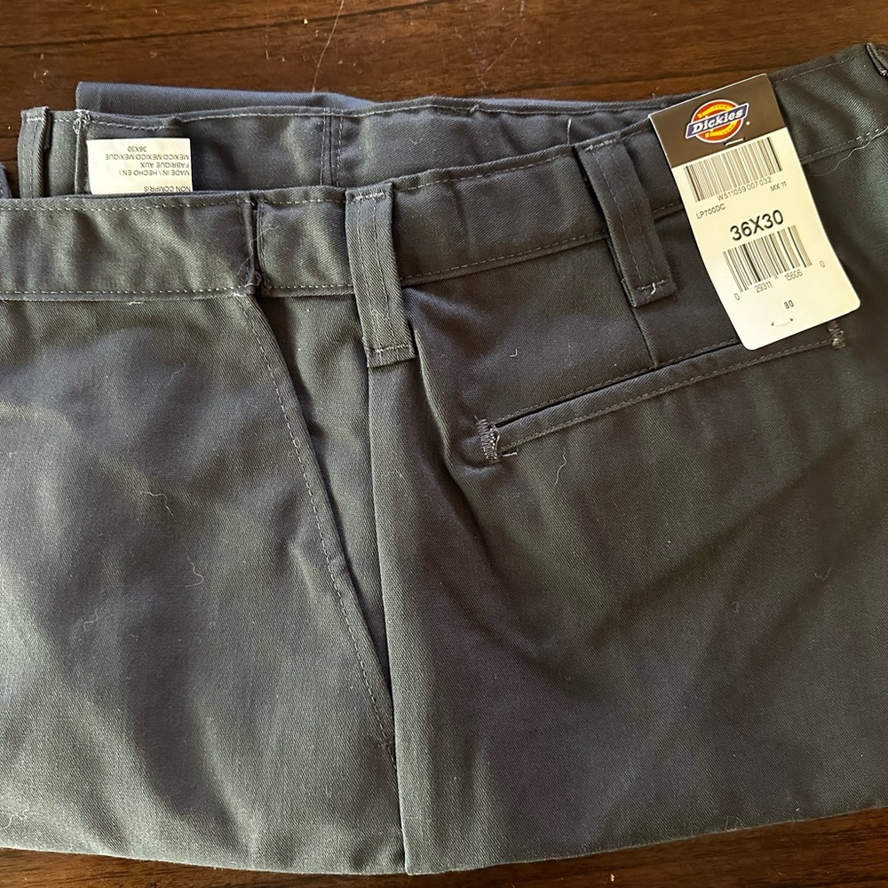 New with Tags Dickie’s Dark Gray 36” x 30” 5 Pocket Work Pants